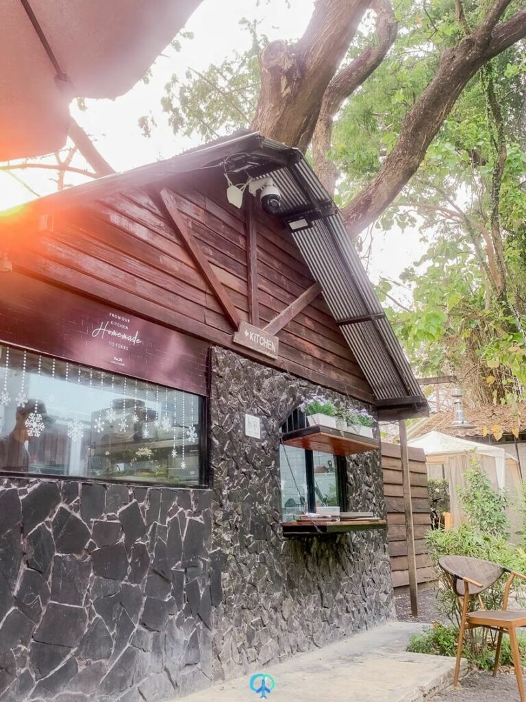 清邁 | No.39 Cafe 置身林間的迷你湖景與滑梯木屋網紅咖啡店 - chillpotato.com
